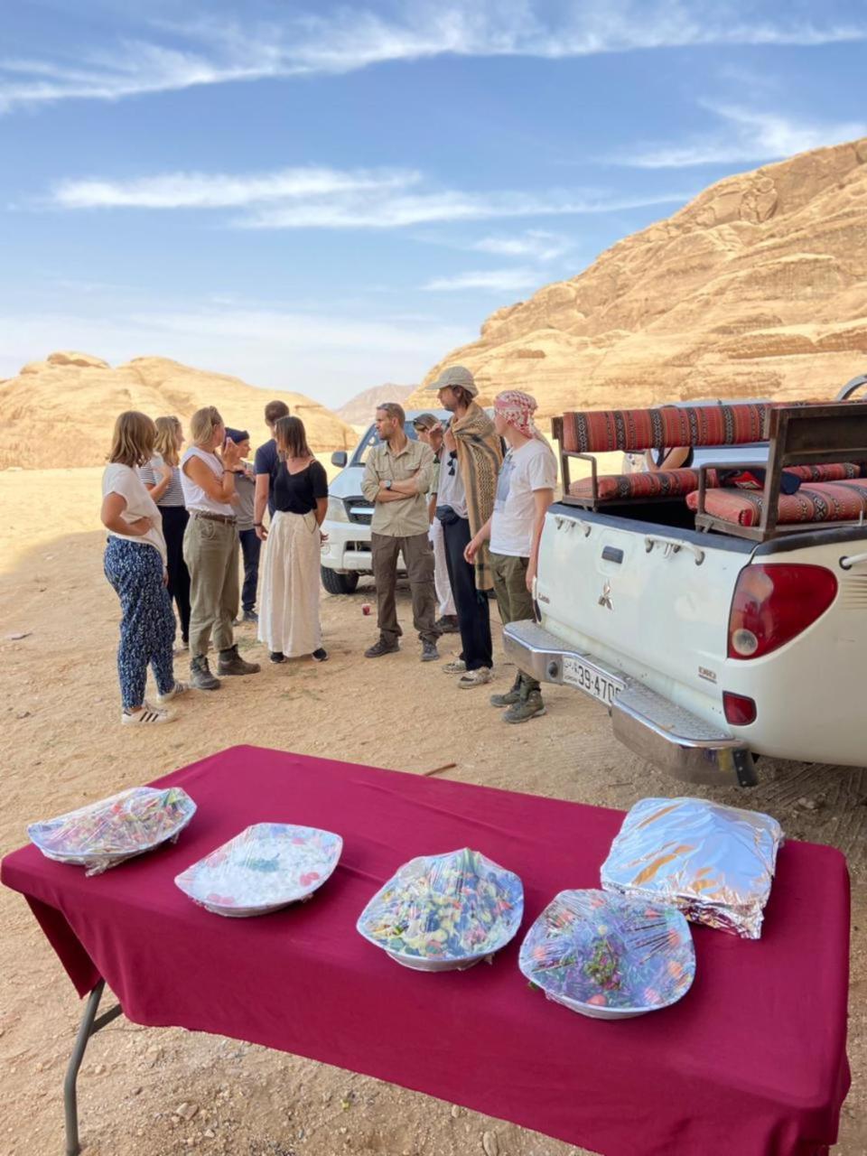 Sunrise Luxury Camp Hotel Wadi Rum Buitenkant foto