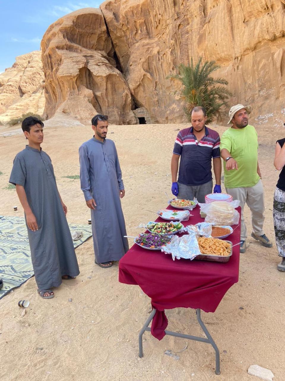 Sunrise Luxury Camp Hotel Wadi Rum Buitenkant foto