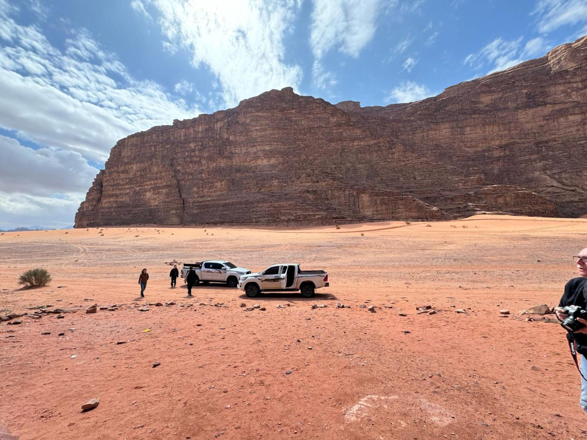Sunrise Luxury Camp Hotel Wadi Rum Buitenkant foto
