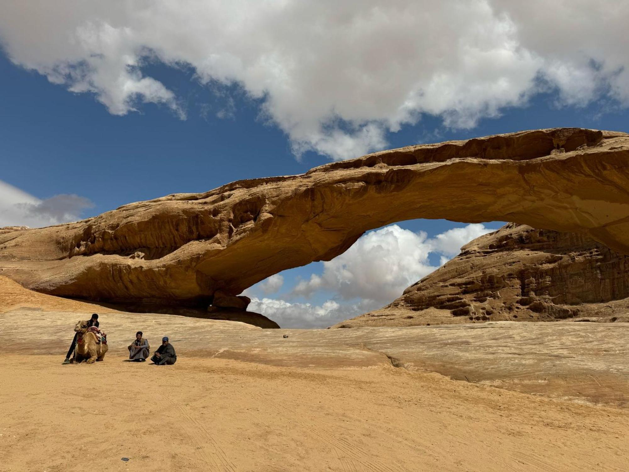 Sunrise Luxury Camp Hotel Wadi Rum Buitenkant foto