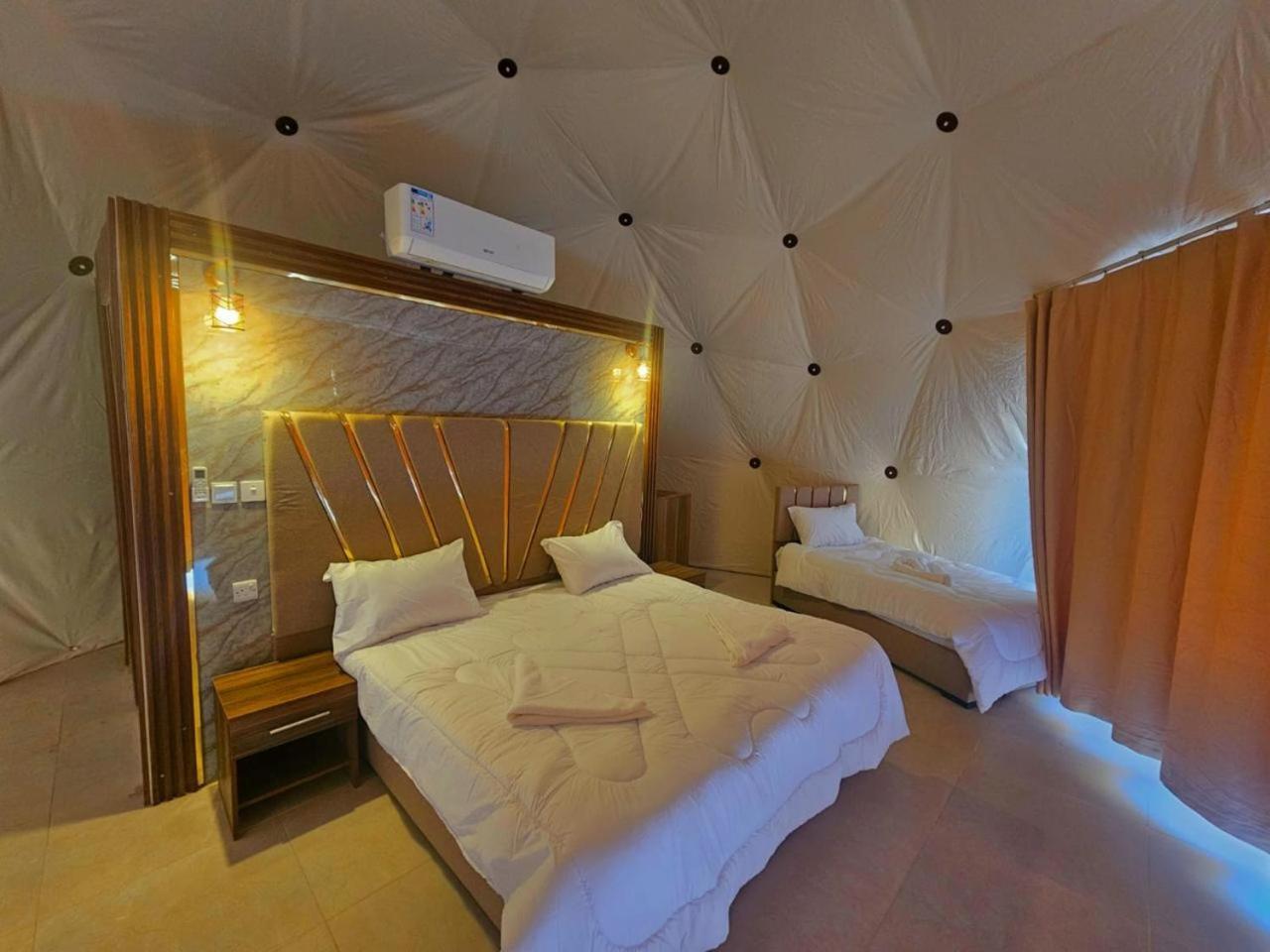Sunrise Luxury Camp Hotel Wadi Rum Buitenkant foto