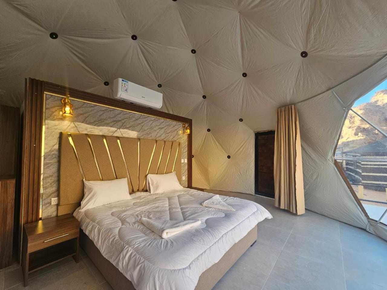 Sunrise Luxury Camp Hotel Wadi Rum Buitenkant foto