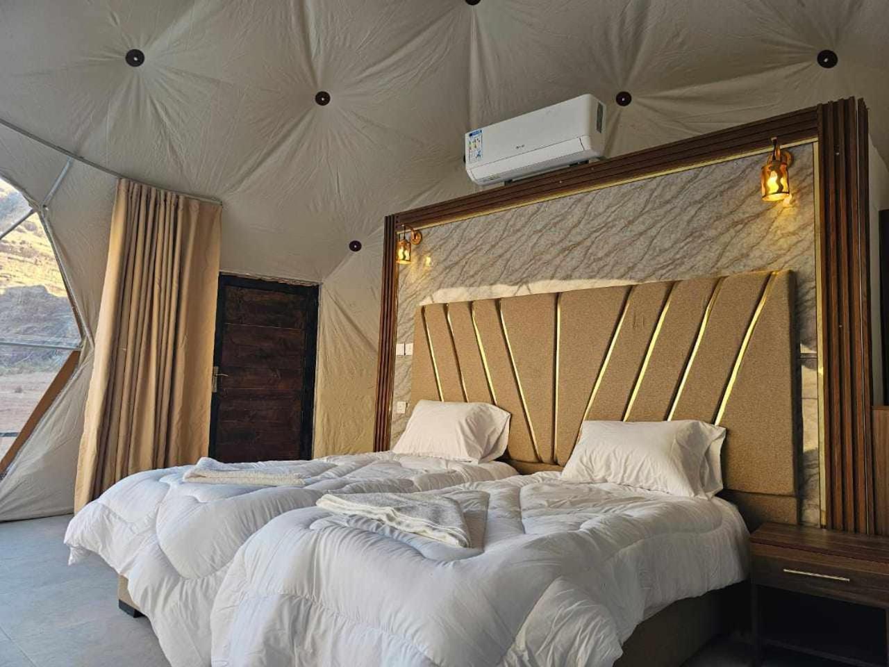 Sunrise Luxury Camp Hotel Wadi Rum Buitenkant foto