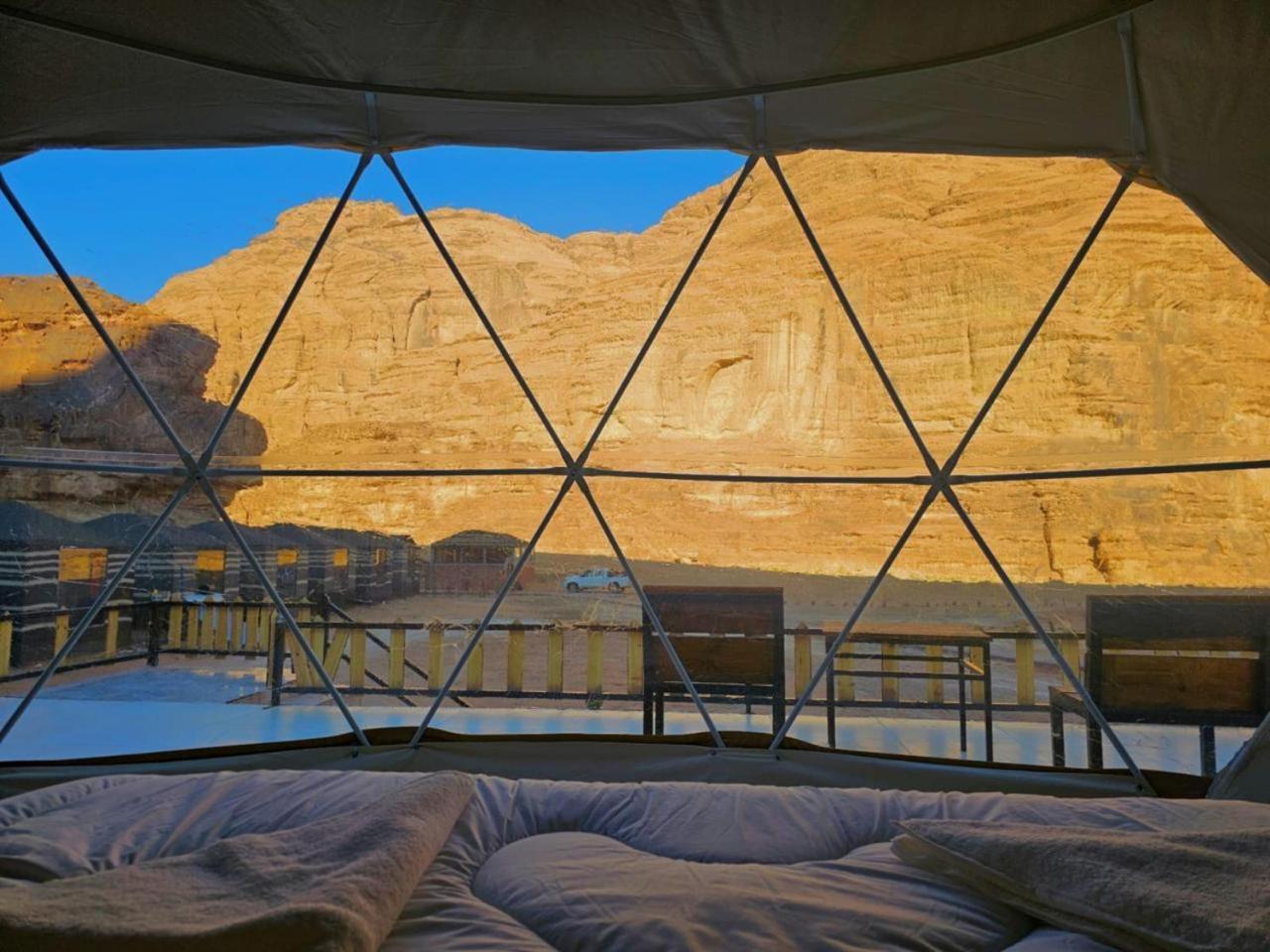 Sunrise Luxury Camp Hotel Wadi Rum Buitenkant foto