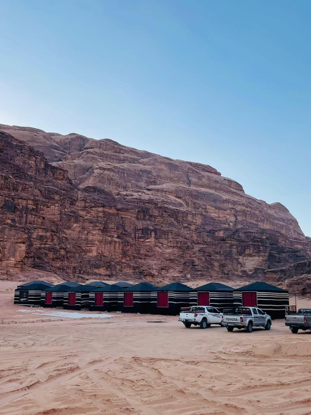 Sunrise Luxury Camp Hotel Wadi Rum Buitenkant foto