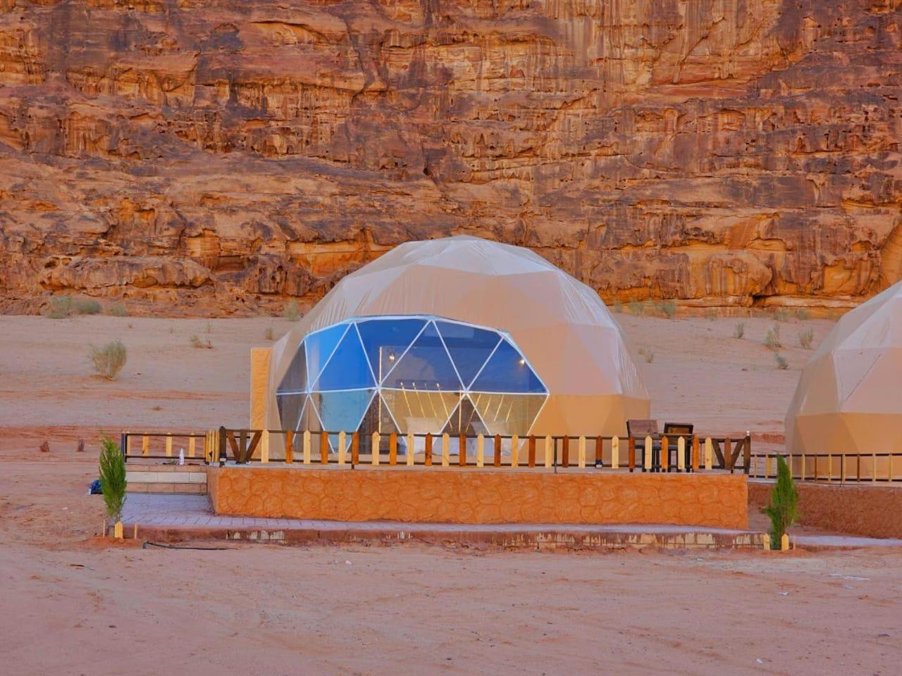 Sunrise Luxury Camp Hotel Wadi Rum Buitenkant foto