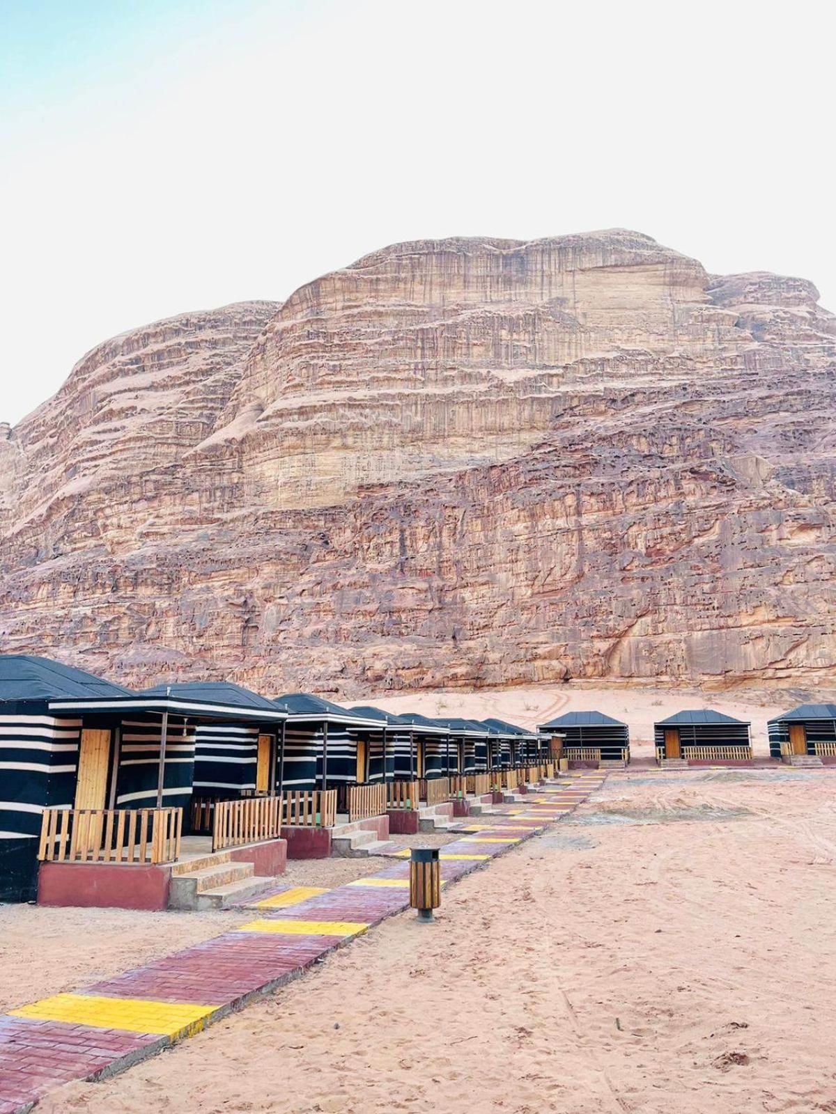 Sunrise Luxury Camp Hotel Wadi Rum Buitenkant foto