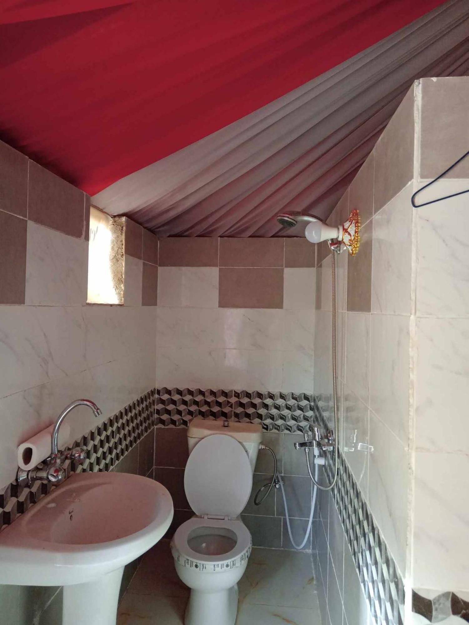 Sunrise Luxury Camp Hotel Wadi Rum Buitenkant foto